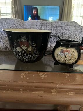 HOcus Pocus GIANT 1 Qt coffee mug and 12 oz coffee mug - only used for show
